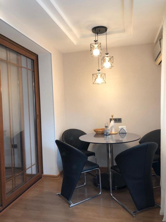 Stylish Apartments In The Heart Of The City! ทาชเคนต์ ภายนอก รูปภาพ